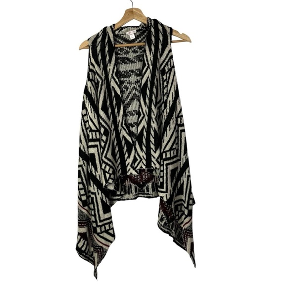 Xhilaration Black & Beige Geometric Printed Waterfall Sweater Vest M/L - Picture 1 of 3